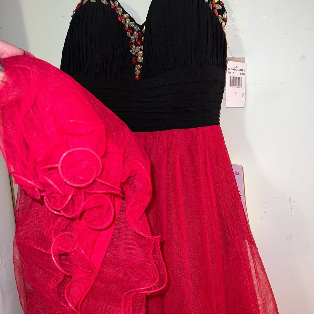 Prom Dress - Picture 2 of 6